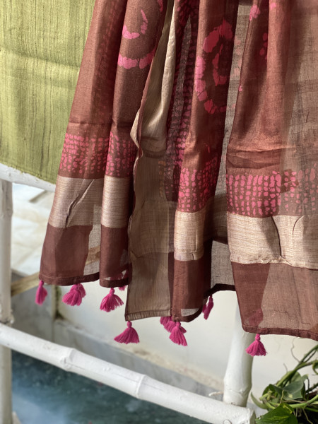 MEHNDI GREEN-BROWN TUSSAR SILK BATIK DUPATTA SET