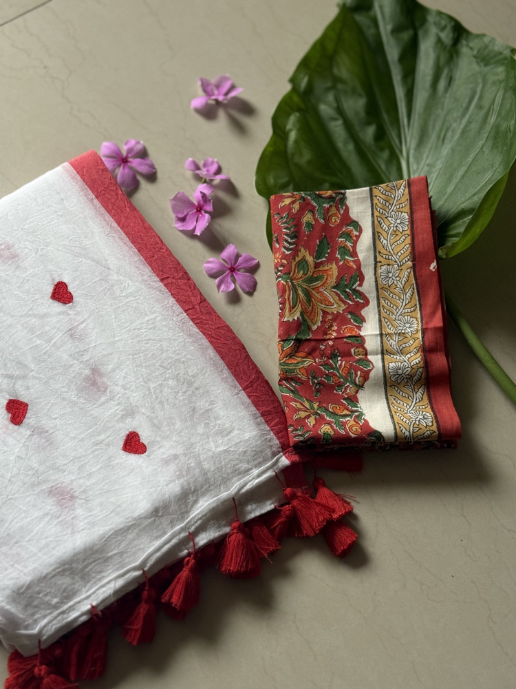 Image of OFF WHITE COTTON MULMUL EMBROIDERED SARI