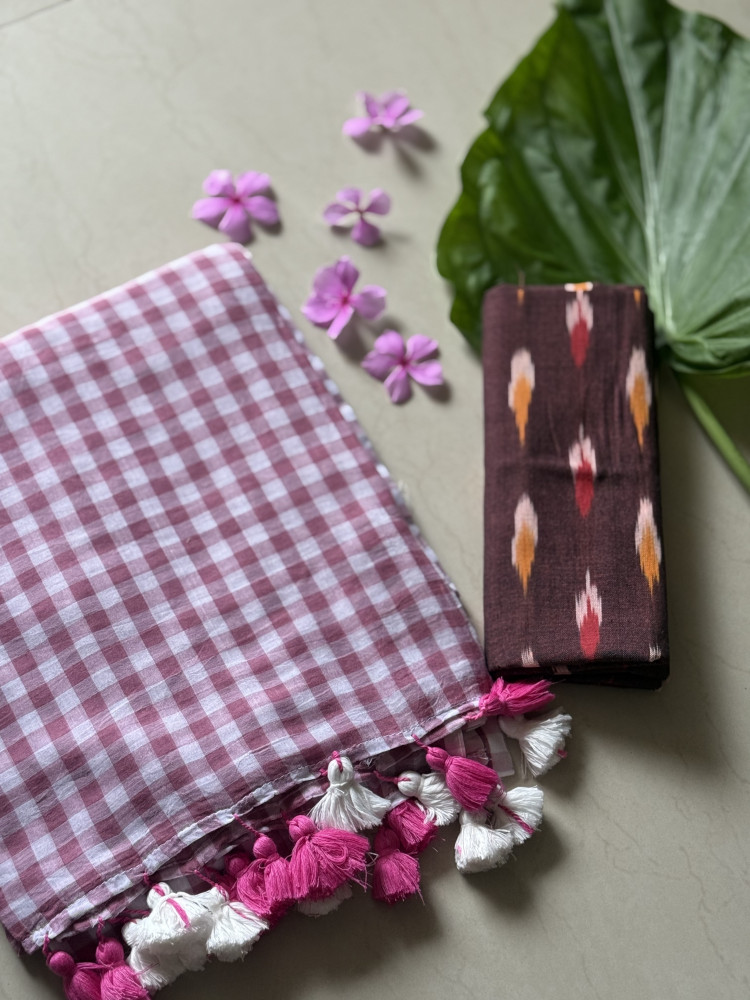 Image of SALMON GINGHAM CHECKS  MULMUL COTTON SARI