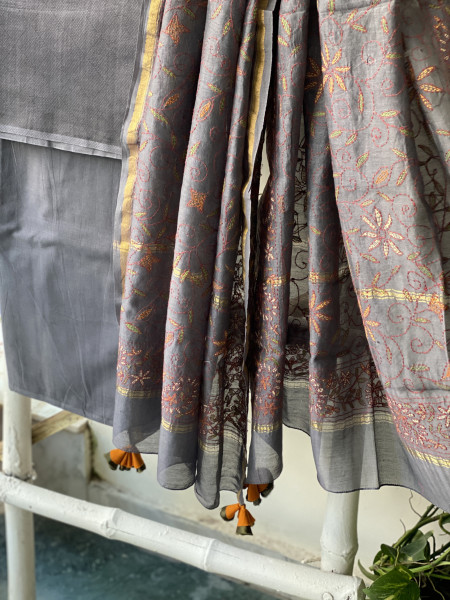 GREY CHANDERI SILK HAND EMBROIDERED DUPATTA SET