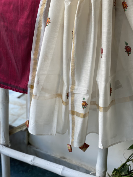 ROSE-OFF WHITE CHANDERI SILK HAND EMBROIDERED DUPATTA SET