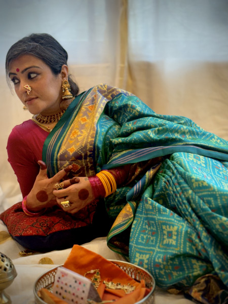 SHADED TURQUOISE AND BLUE SINGLE IKKAT PATOLA  HAND WOVEN SILK SARI