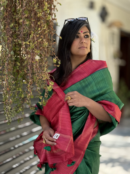 GREEN-RED HAND WOVEN TUSSAR SILK SARI