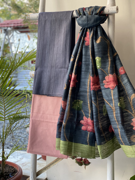 CHARCOAL-PINK TUSSAR SILK HAND PAINTED DUPATTA SET