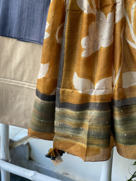 CHARCOAL-MUSTARD TUSSAR SILK HAND PAINTED DUPATTA SET