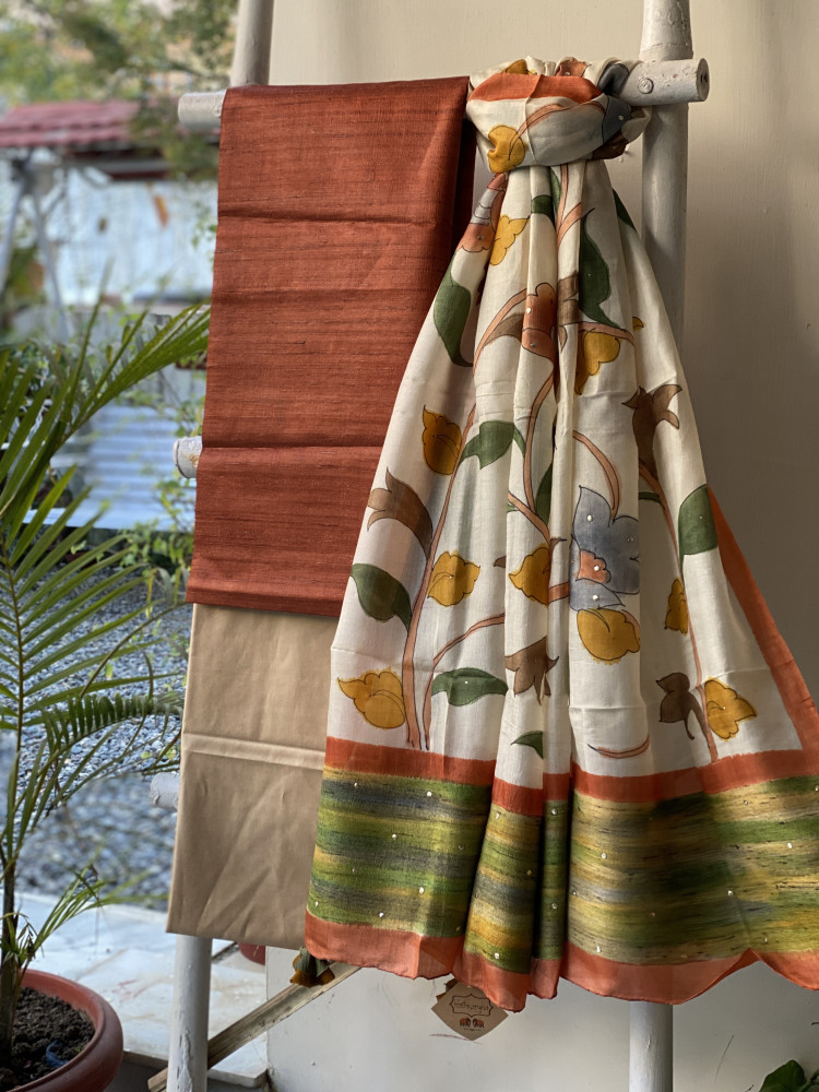 Image of RUST-BEIGE TUSSAR SILK HAND PAINTED DUPATTA SET