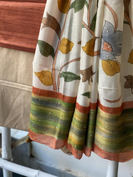 RUST-BEIGE TUSSAR SILK HAND PAINTED DUPATTA SET