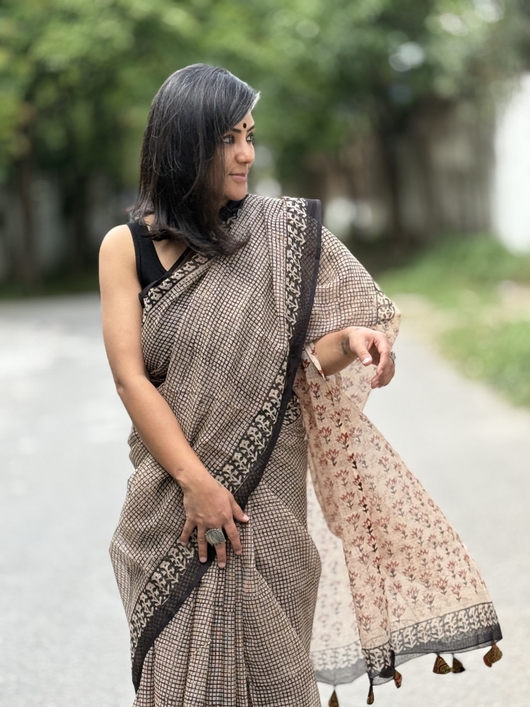 Image of BEIGE-BLACK HAND BLOCK PRINT COTTON KOTA SARI