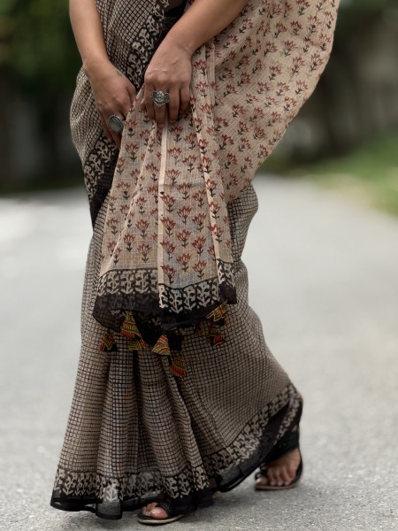 BEIGE-BLACK HAND BLOCK PRINT COTTON KOTA SARI