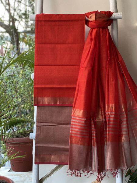 RED-FAWN MAHESHWARI SILK & COTTON ZARI BORDER WOVEN DUPATTA SET