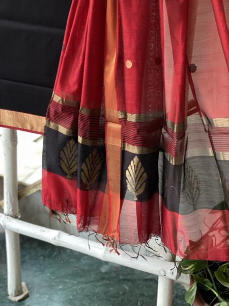 BLACK-RED MAHESHWARI SILK & COTTON ZARI BORDER WOVEN SHIRT & DUPATTA SET