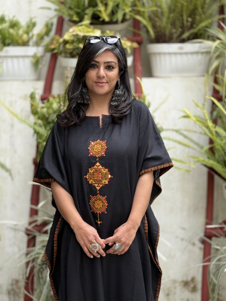 BLACK PURE WOOL EMBROIDERED KAFTAN