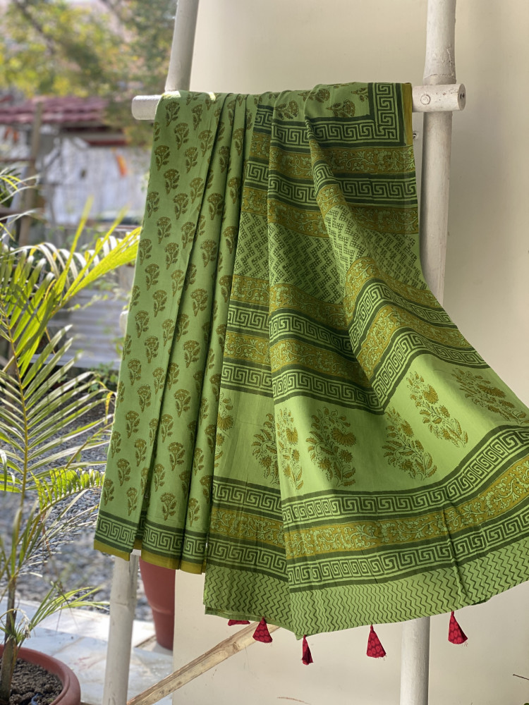 Image of GREEN HAND BLOCK PRINT COTTON MULL SARI