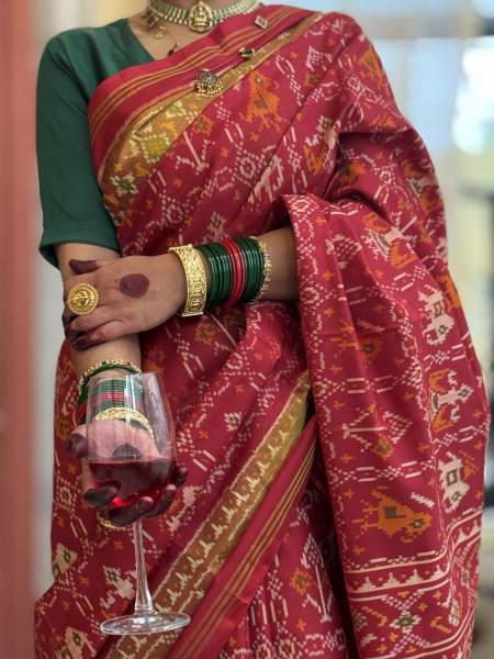 RED SINGLE IKKAT PATOLA  HAND WOVEN SILK SARI