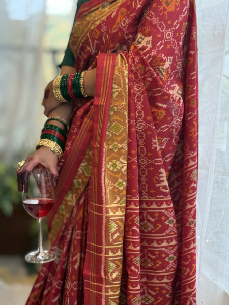 RED SINGLE IKKAT PATOLA  HAND WOVEN SILK SARI