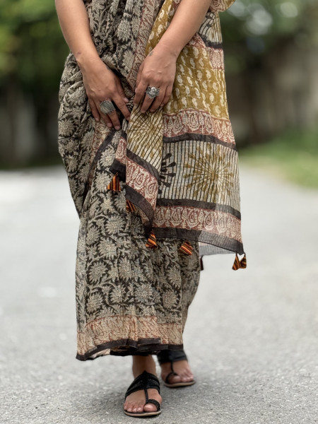 BLACK HAND BLOCK PRINT COTTON KOTA SARI