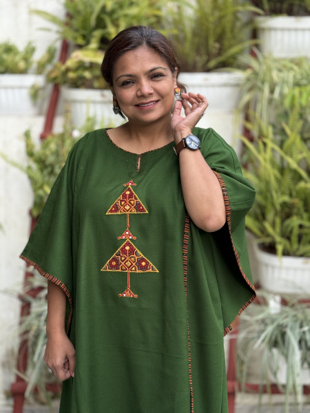 GREEN WOOLLEN EMBROIDERED KAFTAN