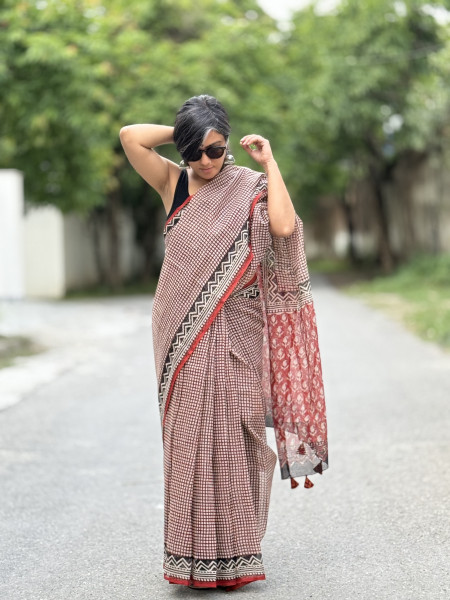 BEIGE-MAROON HAND BLOCK PRINT COTTON KOTA SARI
