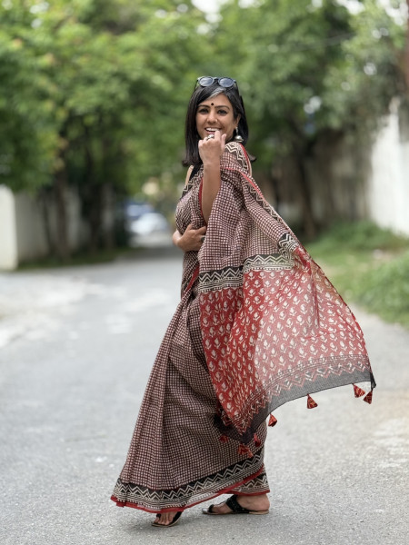 BEIGE-MAROON HAND BLOCK PRINT COTTON KOTA SARI