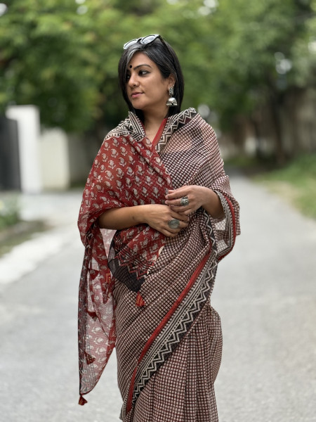 BEIGE-MAROON HAND BLOCK PRINT COTTON KOTA SARI