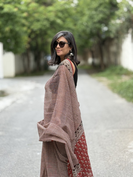 BEIGE-MAROON HAND BLOCK PRINT COTTON KOTA SARI