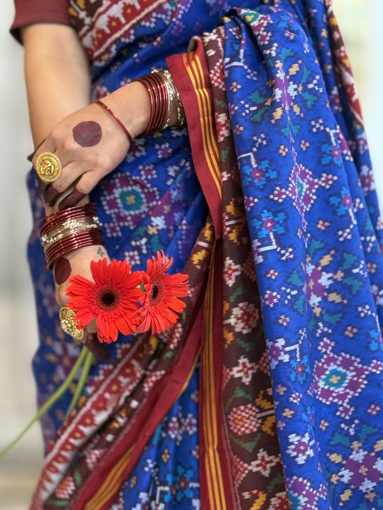 Image of ROYAL BLUE &amp; MAROON SINGLE IKKAT PATOLA  HAND WOVEN SILK SARI