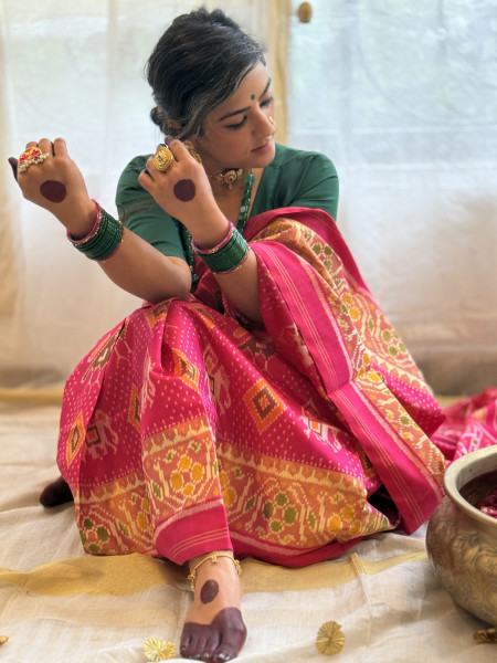 PINK SINGLE IKKAT PATOLA  HAND WOVEN SILK SARI