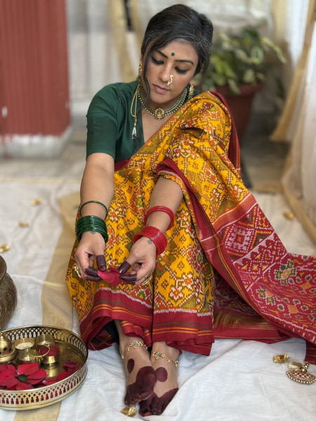 YELLOW & RED SINGLE IKKAT PATOLA  HAND WOVEN SILK SARI