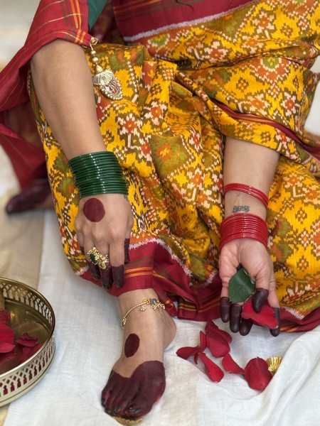 YELLOW & RED SINGLE IKKAT PATOLA  HAND WOVEN SILK SARI