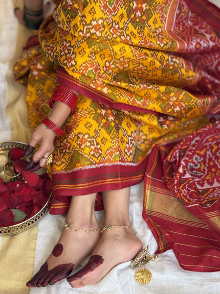 YELLOW & RED SINGLE IKKAT PATOLA  HAND WOVEN SILK SARI