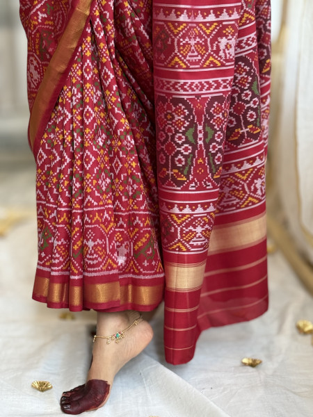RED SINGLE IKKAT PATOLA  HAND WOVEN SILK SARI