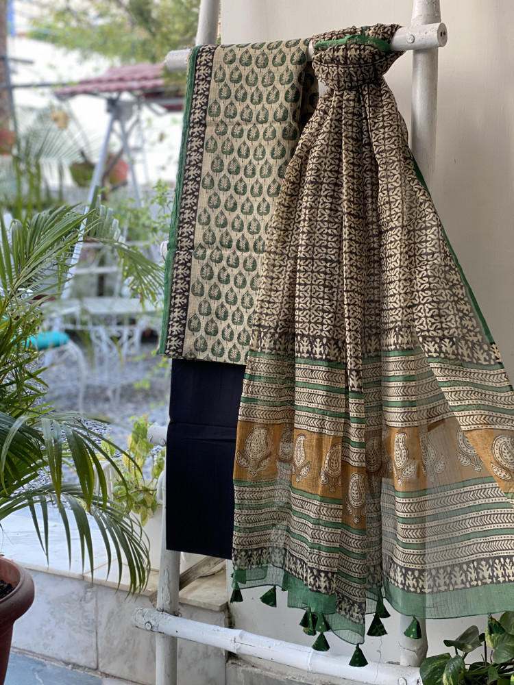Image of BEIGE-BLACK HAND BLOCK "BAGH" PRINT KOTA DUPATTA SET