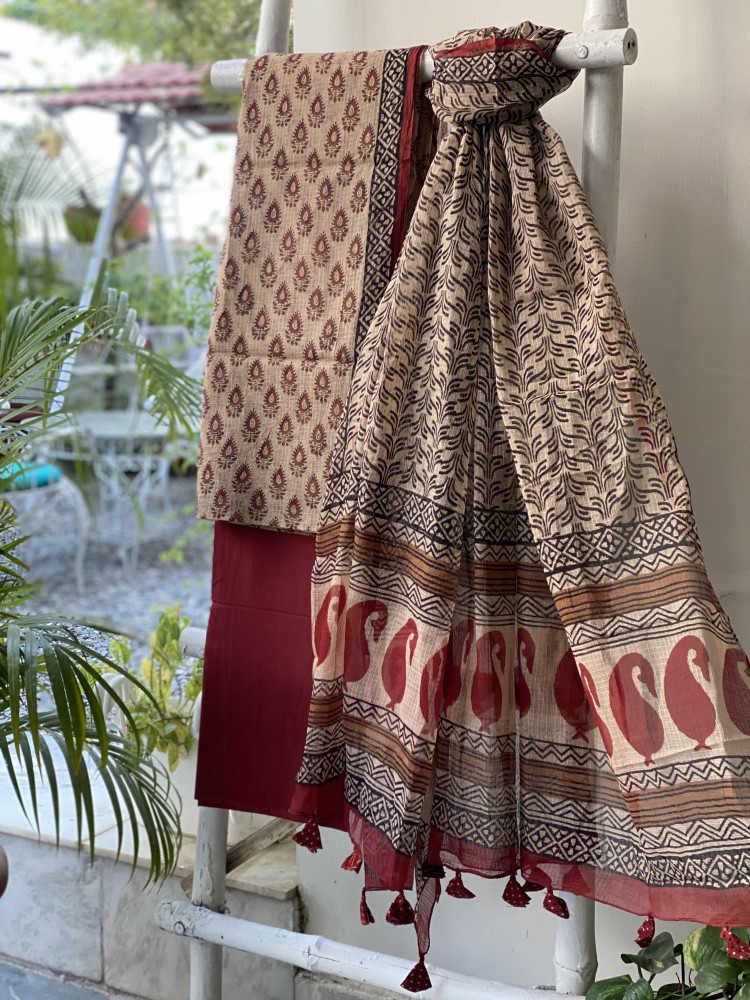 Image of BEIGE-MAROON HAND BLOCK "BAGH" PRINT KOTA DUPATTA SET