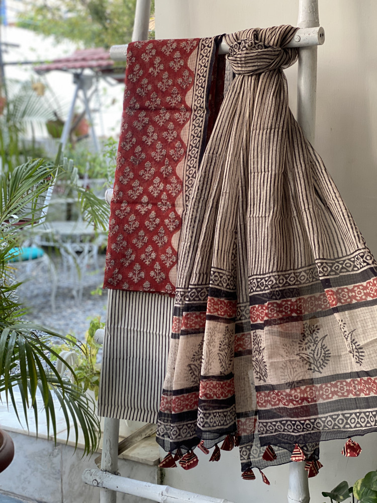 Image of MAROON-BEIGE HAND BLOCK "BAGH" PRINT KOTA DUPATTA SET