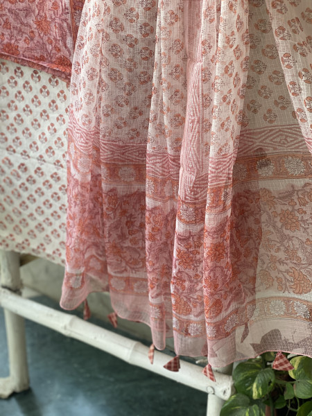PEACH-OFF WHITE HAND BLOCK PRINT KOTA DUPATTA SET
