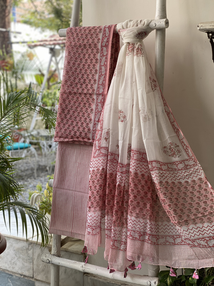 Image of PEACH-OFF WHITE HAND BLOCK PRINT KOTA DUPATTA SET
