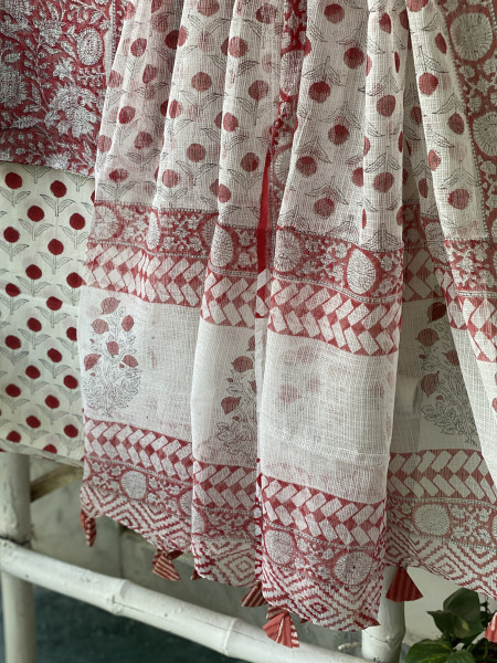 RED-OFF WHITE HAND BLOCK PRINT KOTA DUPATTA SET