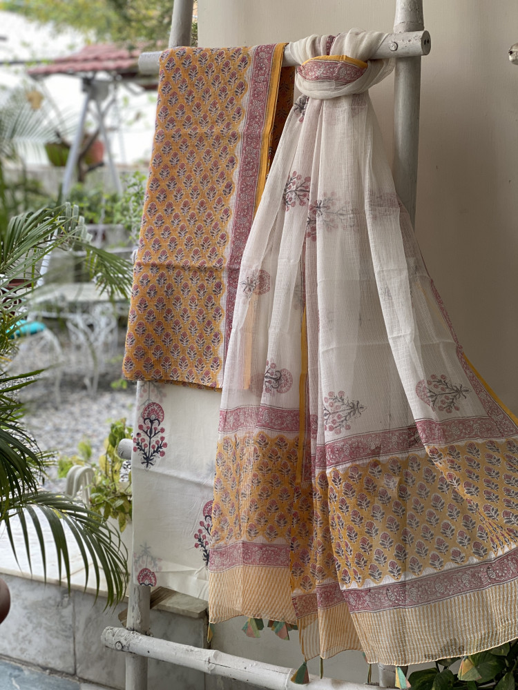 Image of YELLOW-OFF WHITE HAND BLOCK PRINT KOTA DUPATTA SET