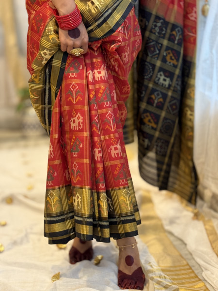 RED AND BLACK SINGLE IKKAT PATOLA  HAND WOVEN SILK SARI