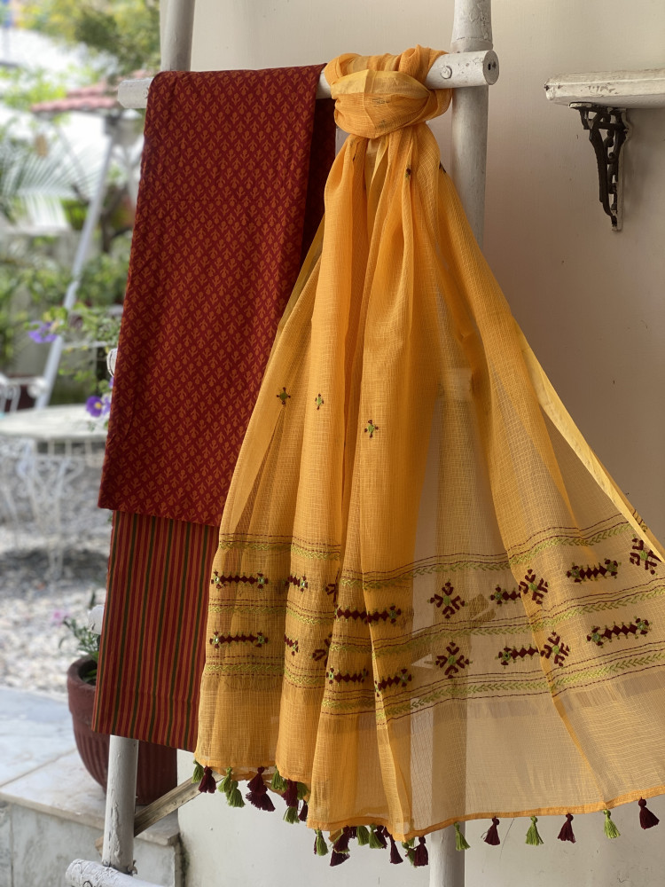 Image of RUST-RED &amp; YELLOW PHULWARI HAND EMBROIDERED KOTA DUPATTA SET