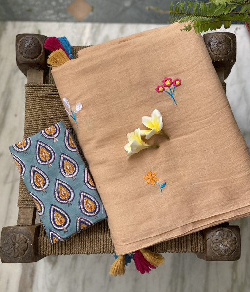 BEIGE COTTON MULMUL EMBROIDERED SARI