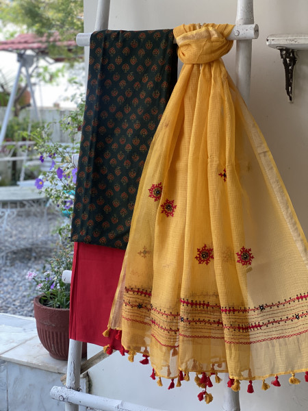 BOTTLE GREEN & YELLOW PHULWARI HAND EMBROIDERED KOTA DUPATTA SET