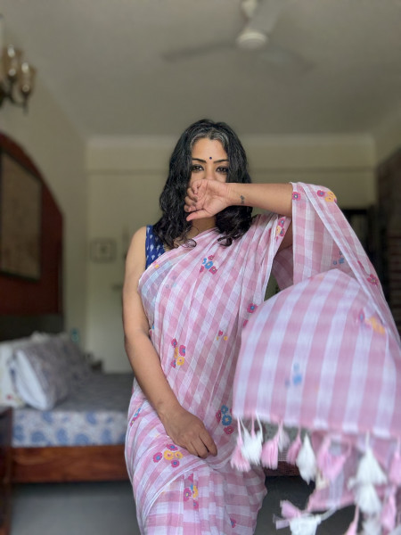 POWDER PINK GINGHAM CHECKS WITH HAND PAINTING MULMUL COTTON SARI