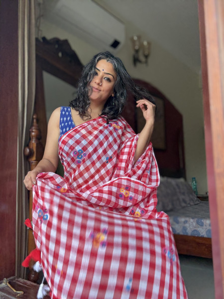 RED GINGHAM CHECKS WITH HAND PAINTING MULMUL COTTON SARI