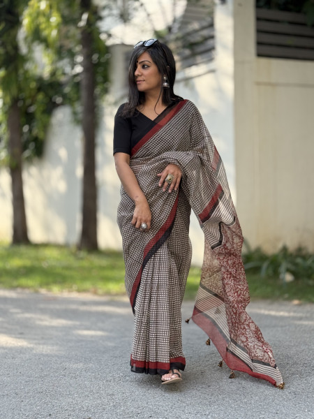 BEIGE-MAROON HAND BLOCK PRINT COTTON KOTA SARI