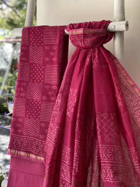 MAGENTA CHANDERI COTTON BLOCK PRINT EMBROIDERED DUPATTA SET