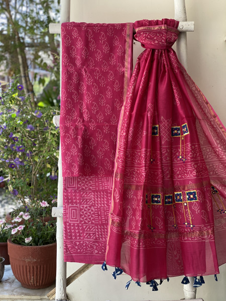 MAGENTA CHANDERI COTTON BLOCK PRINT EMBROIDERED DUPATTA SET