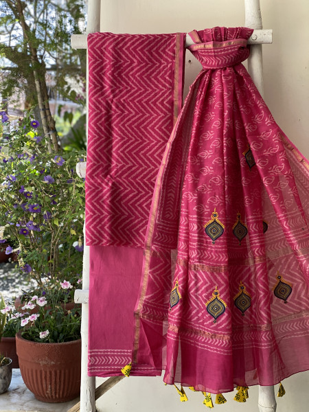 MAGENTA CHANDERI COTTON BLOCK PRINT EMBROIDERED DUPATTA SET