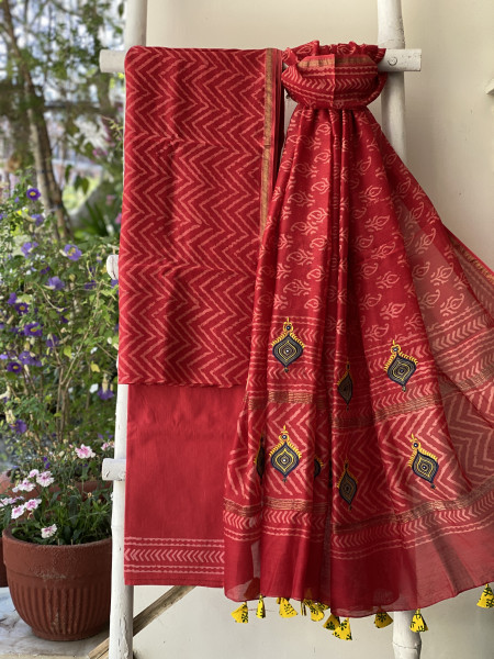 RED CHANDERI COTTON BLOCK PRINT EMBROIDERED DUPATTA SET