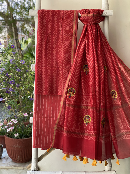 RED CHANDERI COTTON BLOCK PRINT EMBROIDERED DUPATTA SET